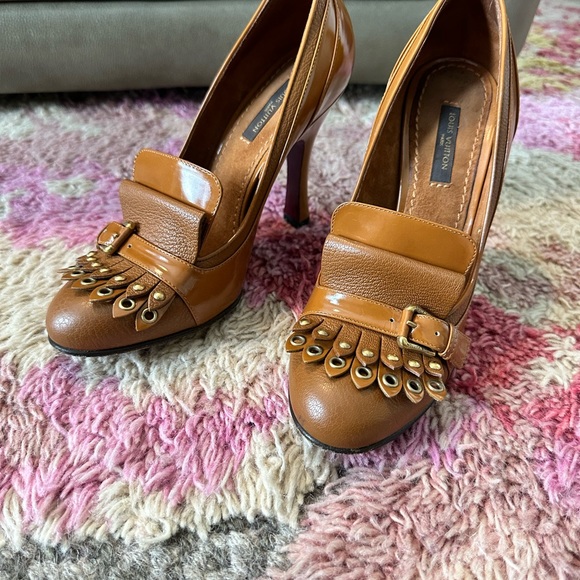 LOUIS VUITTON BALMORAL BROGUE PUMP IN BROWN, size 37 1/2 - Picture 2 of 16